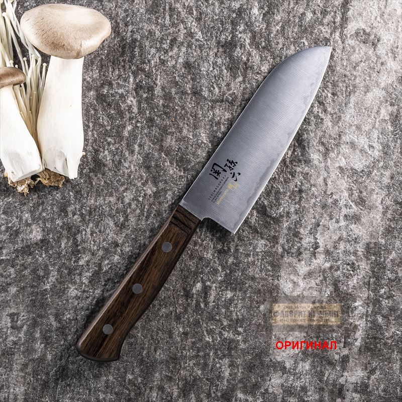 Японский бытовой кухонный нож Kai Santoku AE5147