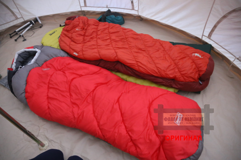 Японский спальный мешок Coleman Tasman Camping Mommy -15с 2000022267 